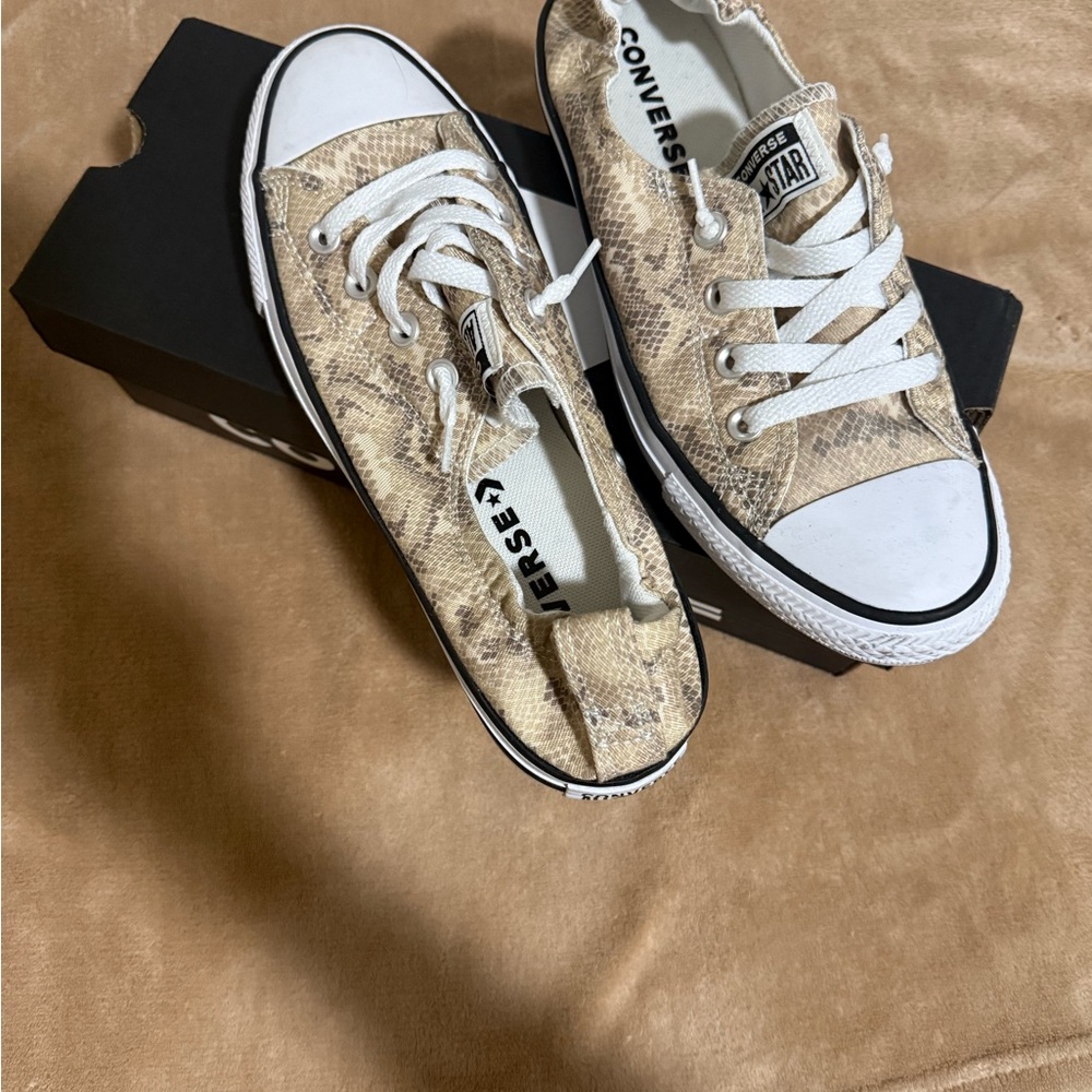 Converse Snake Print Sneakers SIZE 9 in excellent condition!